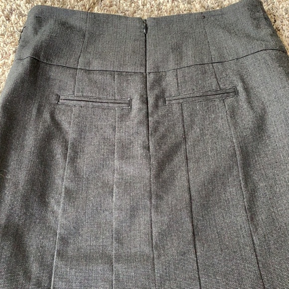 Gray pencil skirt - Picture 3 of 4